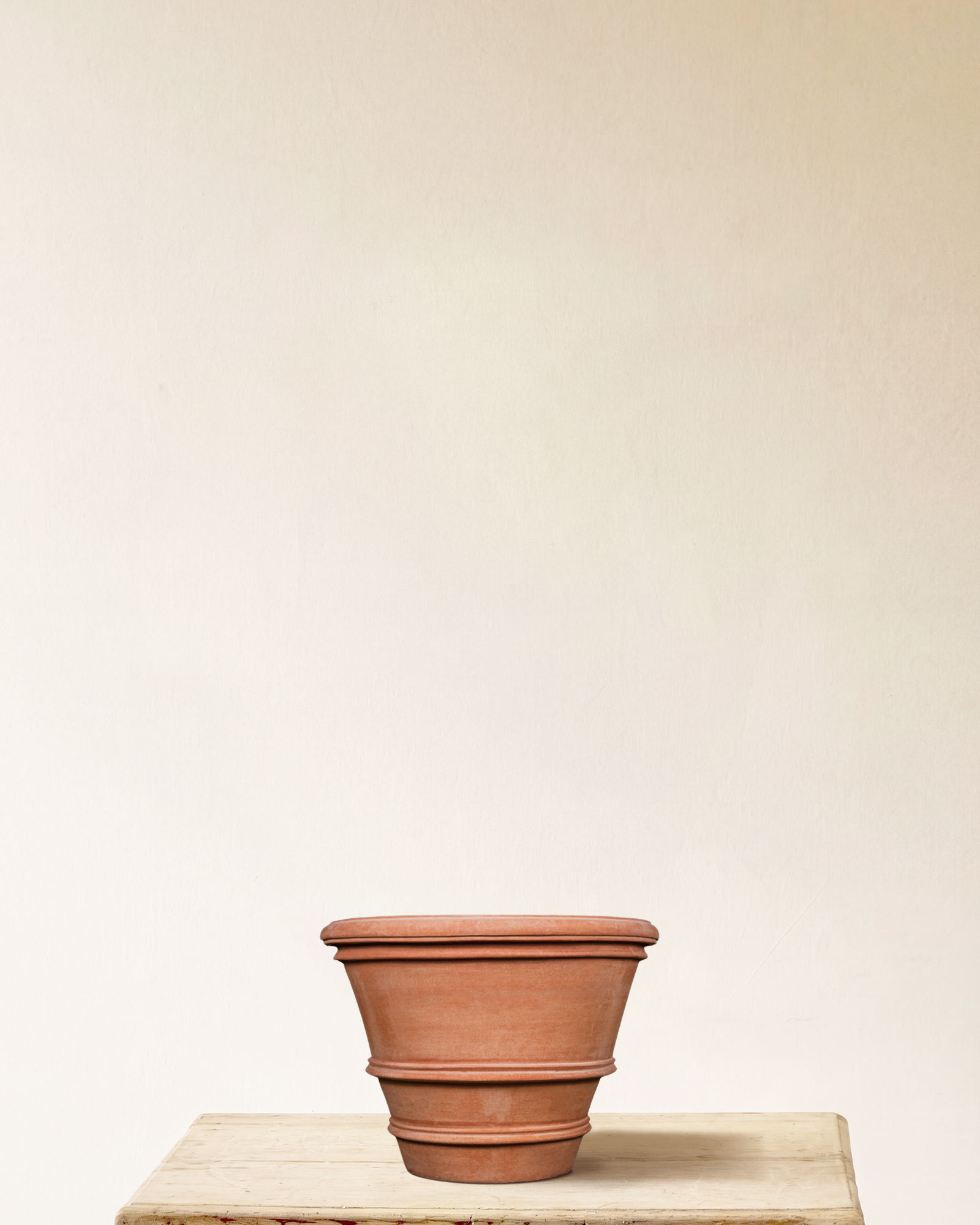 Italian terracotta planter with double rim detail, made in Impruneta, 18" x 14"